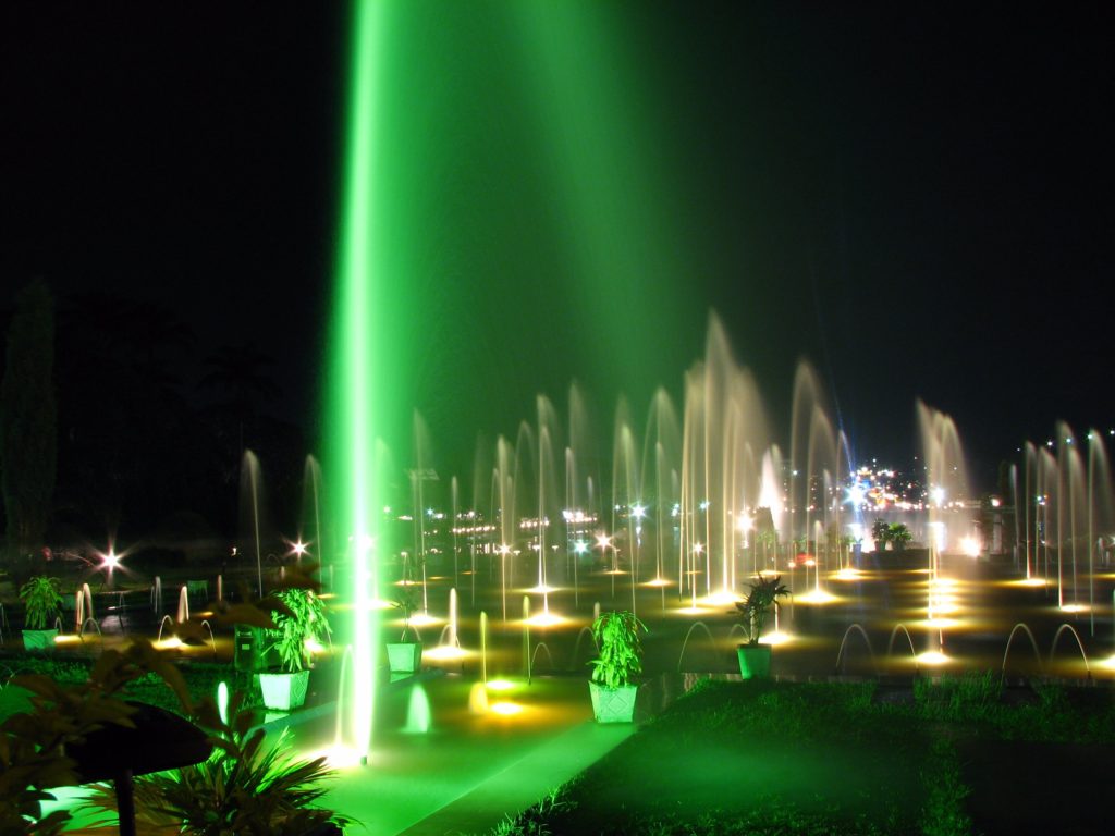 Brindavan_Garden_Fountains_in_Night-compressed