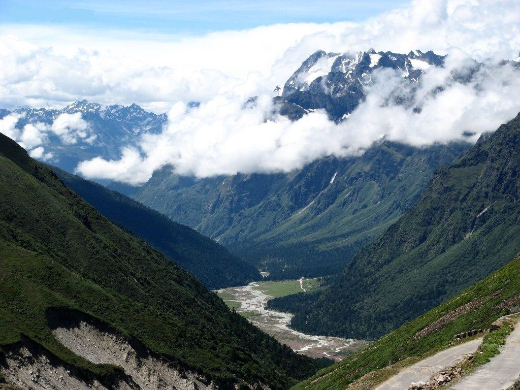 1. Yumthang Valley, Sikkim