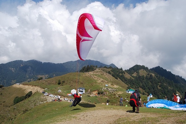 Paragliding in Bir-Billing, Himachal