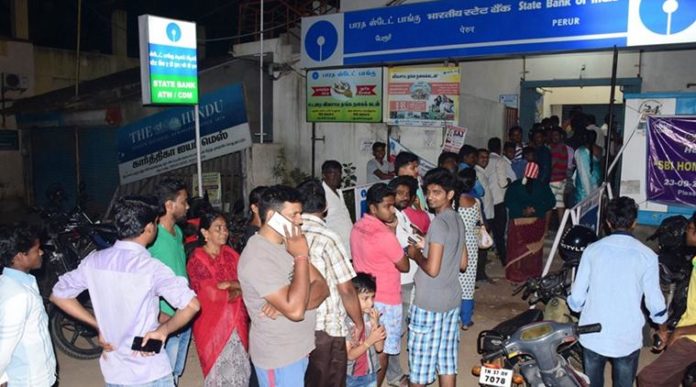 Due to demonetisation, this week, the authorities are expecting big rush at bank branches.