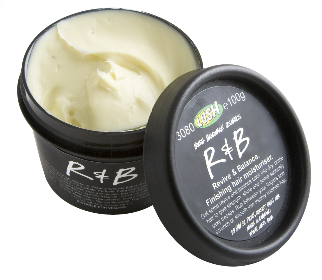 Moisturisers not just soften up your frizz, but also give it a natural touch.