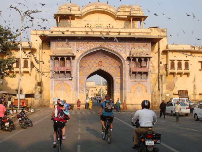 Enchanting Pink City Lures US Cyclist on All India Tour