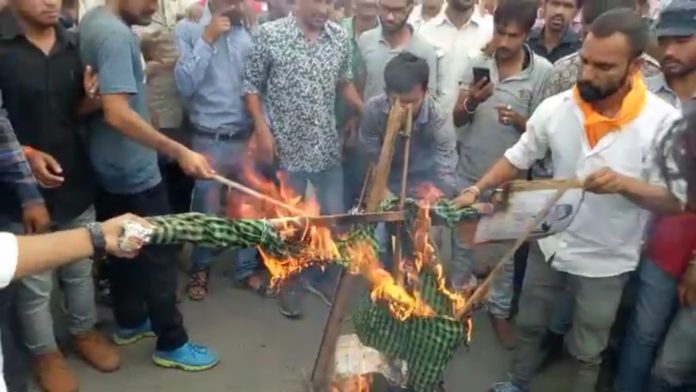 Nagaur Set Ablaze by Rajput Protestants, 25 Cops Injured during Anandpal’s Condolence Meet