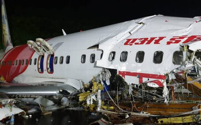 AI flight crashes at Kozhikode airport